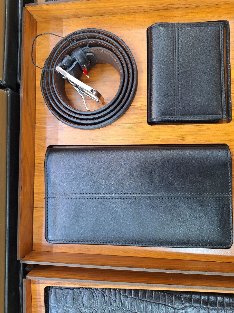 Premium 3-Piece Leather Gift Set - Image 3
